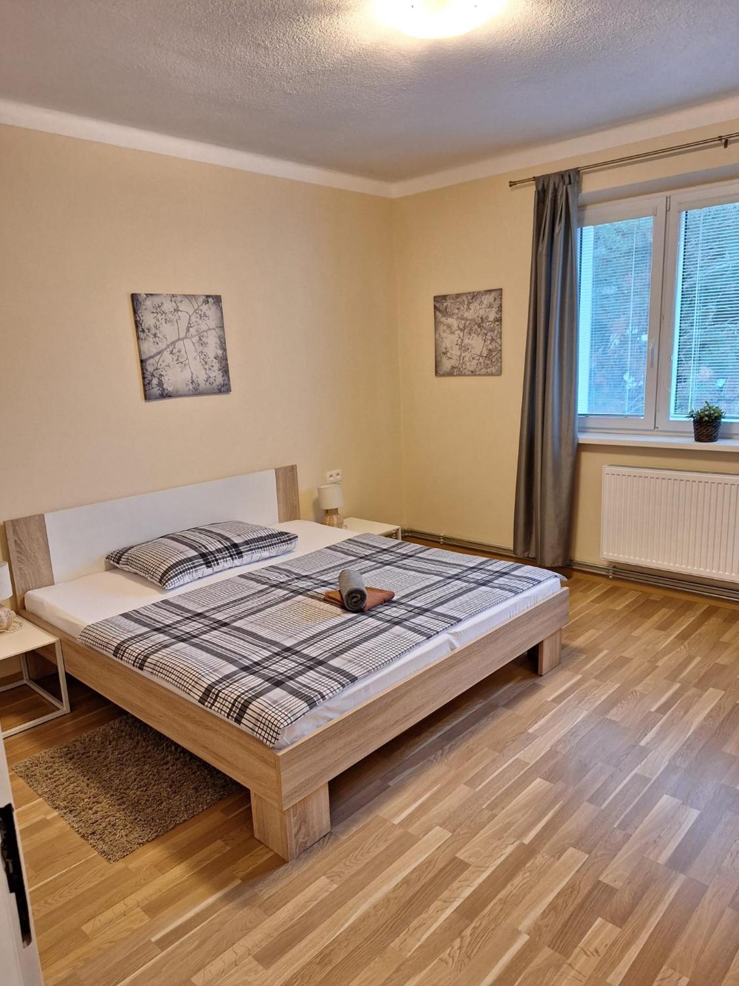 Star Apartments 皮耶什佳尼 外观 照片