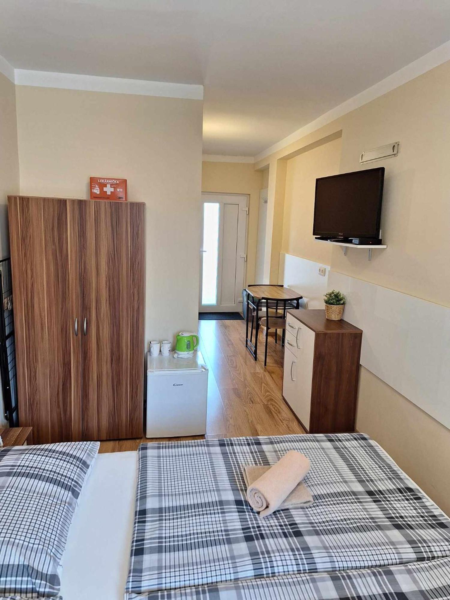 Star Apartments 皮耶什佳尼 外观 照片